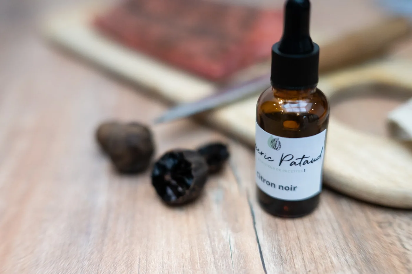Flacon d'huile essentielle culinaire et matière première